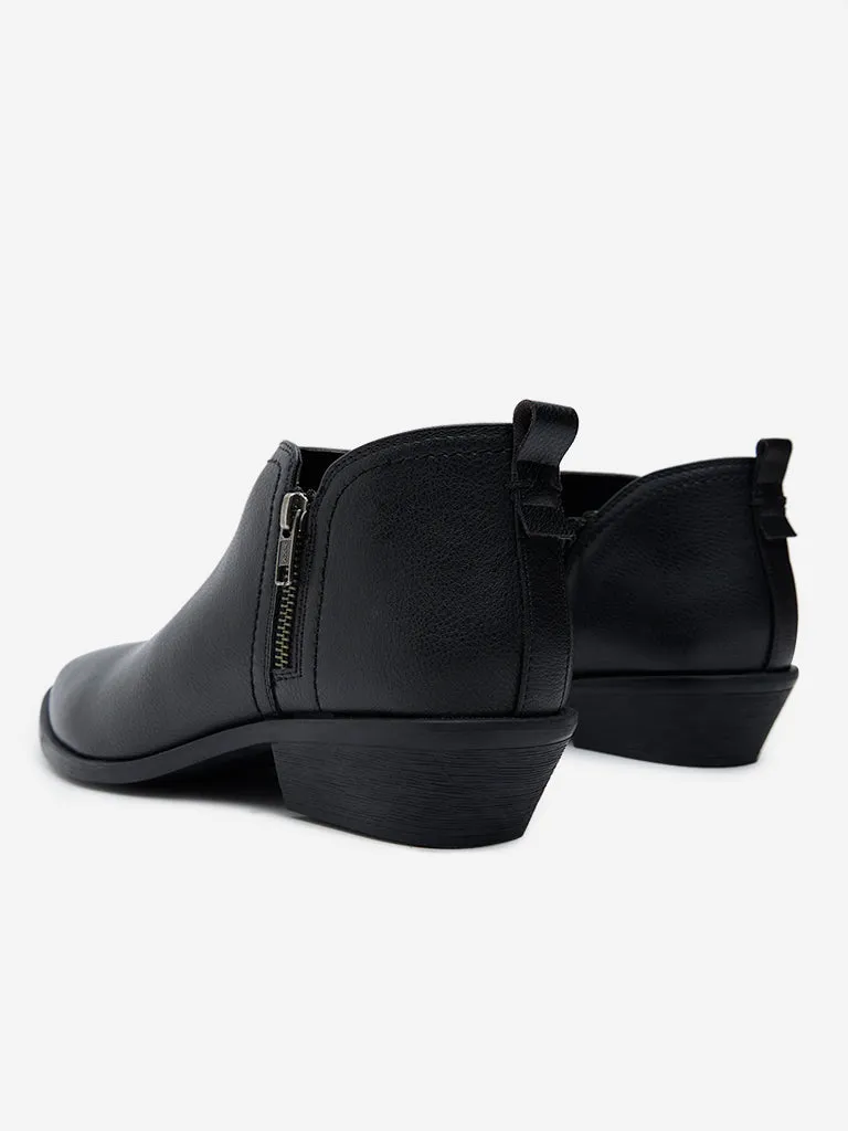 LUNA BLU Black Faux-Leather Boots