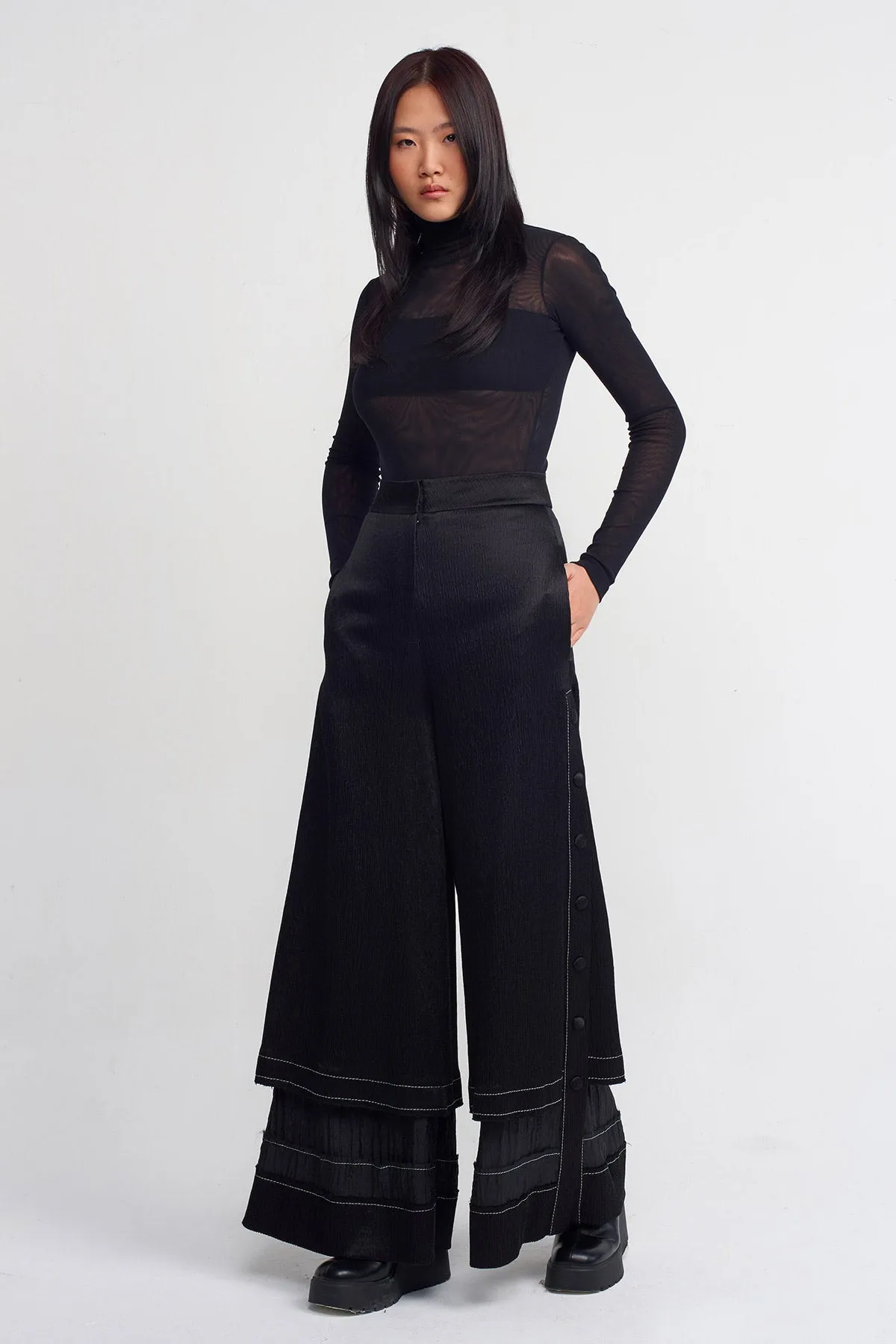 Nu Crinkle Button-Side Trousers Black